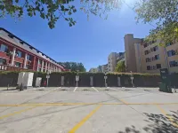 Mystic Lake Grand Hotel - parking