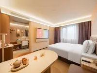 Orange Hotel (Chengdu Eastern Suburb Memory Jianshe Road) - parking