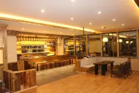Langmusi Gengpan Homestay (Bailongjiang Canyon) - فطور