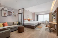 Home2 Suites by Hilton Heze Dongming - parking