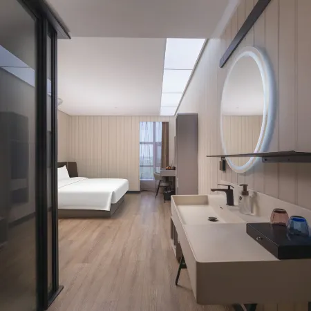 Elong Anyun Hotel (Jinan Chunhui Road Intelligent Manufacturing Valley Industrial Park Branch)