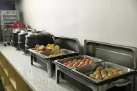 亞信電競飯店（泉州浦西萬達店） - 2 星級