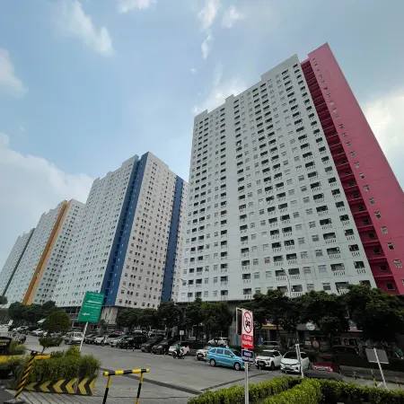 Apartemen Green Pramuka City by Erna
