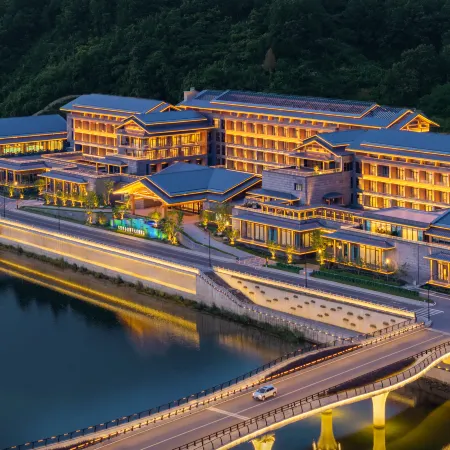 Yangxin Jinzhai Grand New Century Hotel