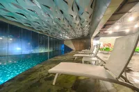 Premium Suites at Jalan Ion Delemen - Pool
