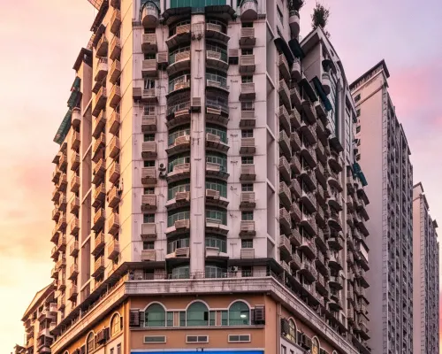 Huating Hotel (Chongqing Shiqiaopu Branch) Hotels near Jiu Longpo