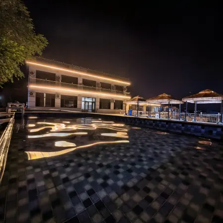 Xianrendao Mountain and Sea Hot Springs Homestay