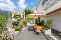 Yuzhuwan Manju Homestay (OMG Heartbeat Paradise Branch) - Rooftop Pools