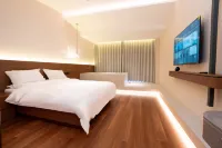 No. 7 Bay Hot Spring Hotel (Jinan Oulebao Animal Kingdom Hualinyuan Scenic Area) - 2-Star