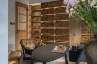 Wuyi Xishi Tea-themed Stay - Bar