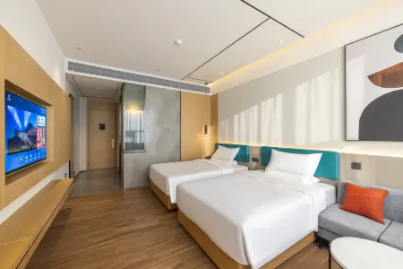 CHEERMAY Hotel (Longnan High-Speed Railway Station Wanda Plaza)