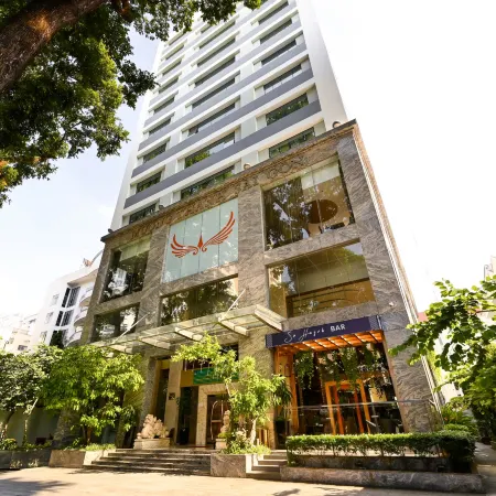 Muong Thanh Grand Saigon Centre Hotel Отели рядом с достопримечательностью «Конгресс-центр GEM Centre»