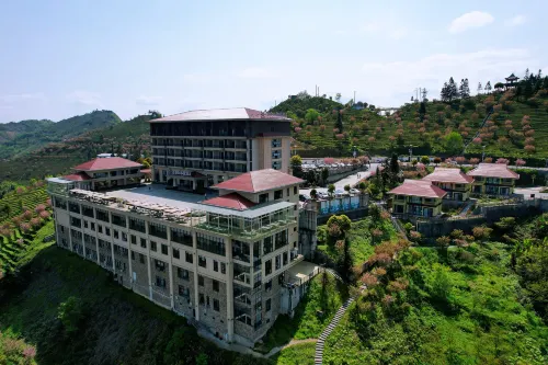 Longyunshan Tea Garden Hotel Of LeYe - parking