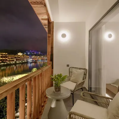 No.1 Banju Riverview Homestay Hotels near East Gate Tower of Xiangxi