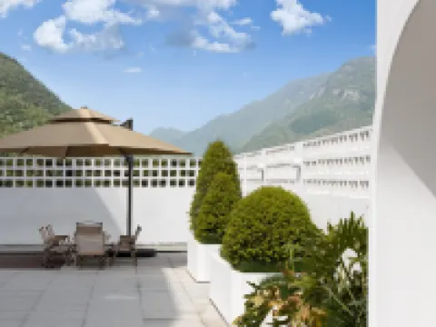 JANE Hot Spring Hotel (Anji Yunshang Grassland Panda Tribe Adventure Park Branch) Hotels in Anji