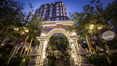 Super Candle Hotel Отели рядом с достопримечательностью «Cathedral Phung Khoang»