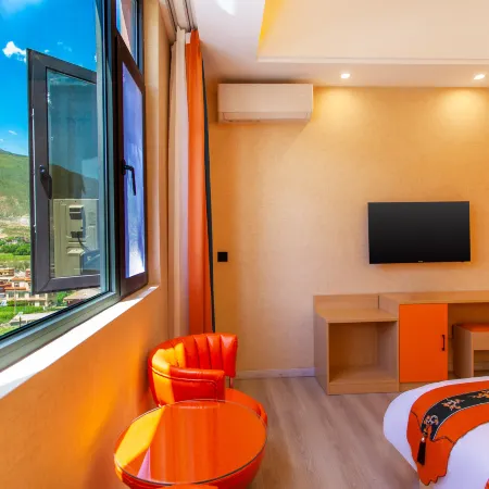 Orange Hotel