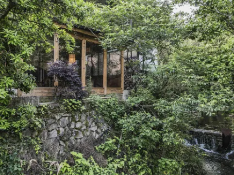 Jinglu Lanshan Inn Отели рядом с достопримечательностью «Fangyukong Yanjiyou Capsule Bookstore»