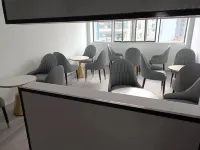 Huazhizhu Hotel (Huaihua New Hospital of Traditional Chinese Medicine High-speed Railway Station)