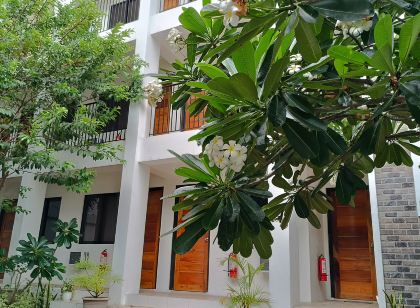 The Palines Apartment and Guesthouse - Vista Alabang