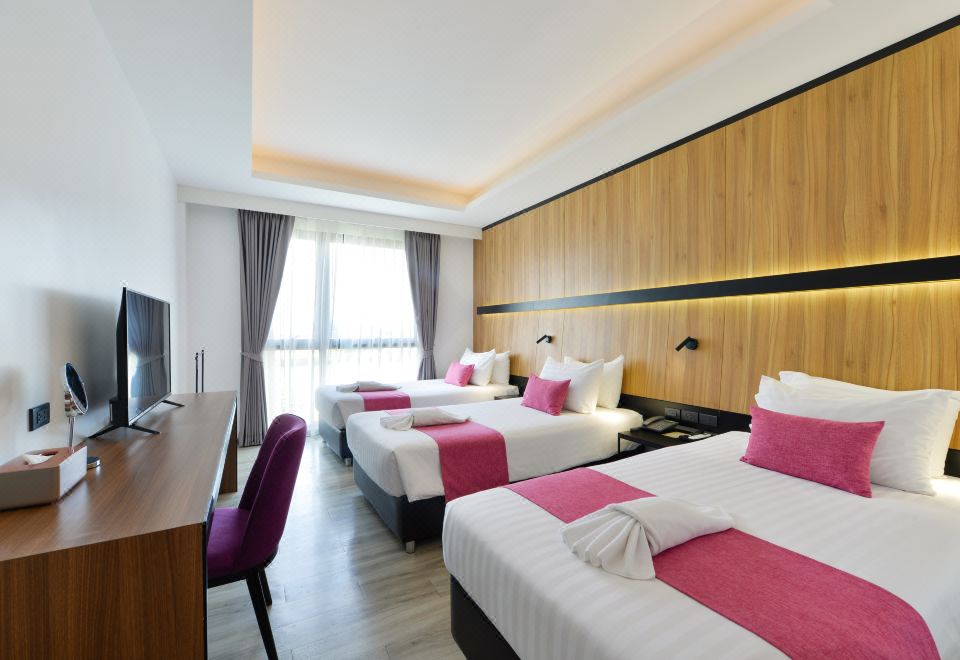 5. 게이트43 공항..