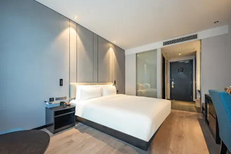 Atour  X  Hotel
