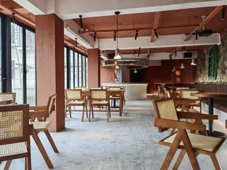 Yangtian Lake Canyon Hotel Отели рядом с достопримечательностью «Yangtianhu Grassland»