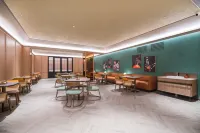 Orangeホテル（威海市政府威高広場） - 3つ星
