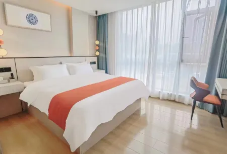 Yongde Honghuo Ping'an Hotel