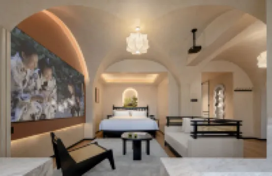 The Artisan Rose Hotel