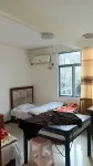 Zhenxiong Runchen Hotel (Yile Middle School) - parkir