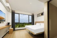 Huating Hotel (Sanya Bay Coconut Dream Corridor) - 2-Star