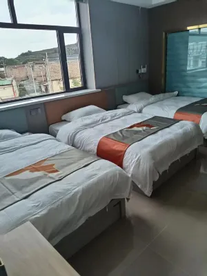 Datong Yaning Business Hotel Hotel dekat Xiongshi Sanchuan
