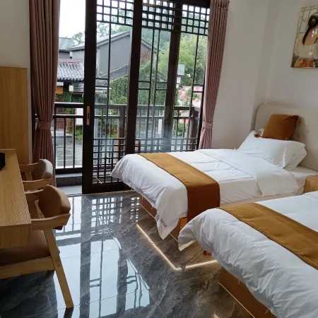 Royal Courtyard Homestay