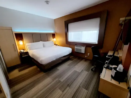 Best Western Roslyn-Long Island Hotel