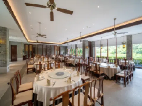 Yunfu Xinxing Chanquan Resort Hotel Hoteles en Condado de Xinxing