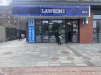 Golden stone half-boutiqueapartment