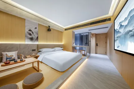 Kunming Guanyun Hotel (Dounan Flower Market)