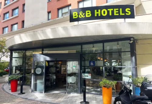 B&B Hotel Rueil-Malmaison Gare Hotel di Rueil-Malmaison