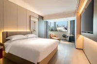 Shanghai Xujiahui 80,000 Stadium Quli Hotel Hotels near Carrefour (Yishan Branch)