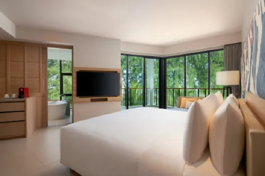 Le Méridien Phuket Mai Khao Beach Resort (Marriott International) Отели рядом с достопримечательностью «Май Кхао»