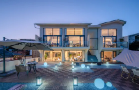 Leon Shanyu Lanting Designer Oxygen Homestay (Dukezong Ancient City Store)