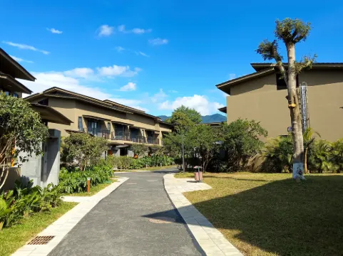 Longmen Nankunshan Jushi Honeymoon Private Tang Hot Spring Villa