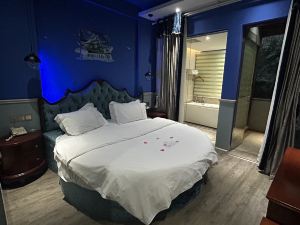 Fushun COCO Boutique Theme Hotel