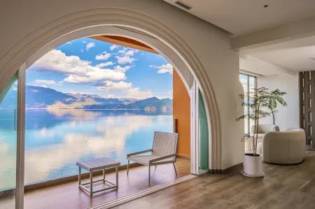 Sanseyunhe LuguLake Hotel Отели рядом с достопримечательностью «Yongningtu Zhifu»