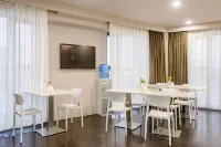 Jinjiang Star Hotel (Xintiandi Branch, Luohe Railway Station)