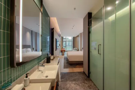 Holiday Inn Express  Chongqing Nanbin Road