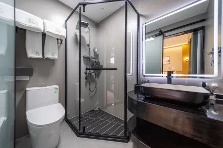 Yunyun Yashe Hotel (Bodhi Mountain Park Branch, Wutongqiao District, Leshan)