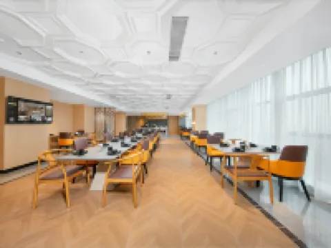 ウィーン インターナショナルホテル(瀘県高速鉄道駅行政センター) 瀘県のホテル