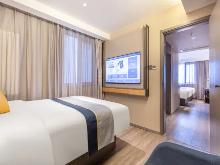 Homeinn Business Hotel (Jinan Red Star Macalline Lishan Road Subway Station) Отели рядом с достопримечательностью «Hua Hill»